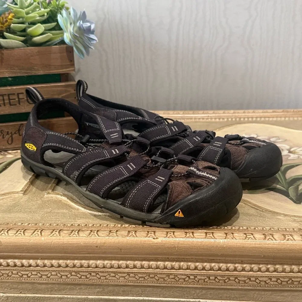 Keen Newport H2 Sandals Men’s Sz 11